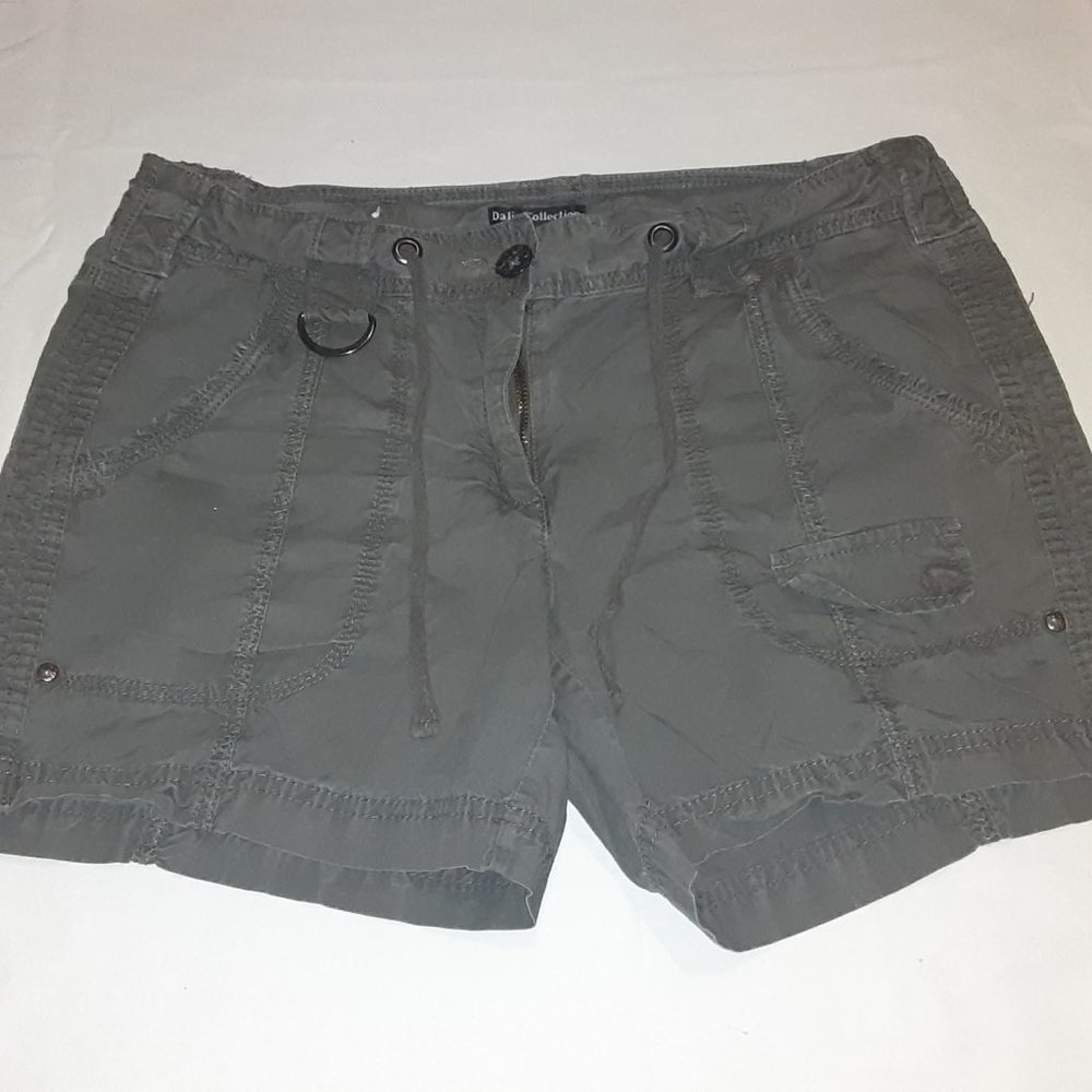 Dalia Collection Cargo Shorts Size 8